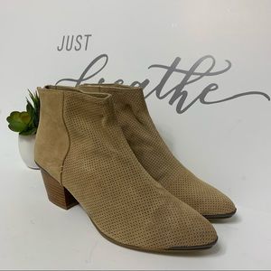 Dolce Vita Tan Perforated Suede Booties Size 10